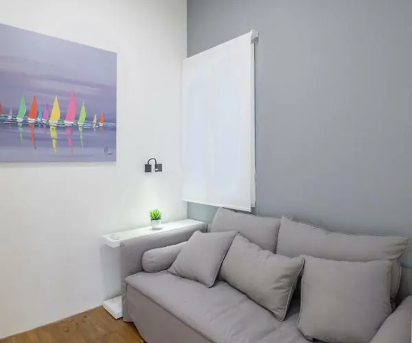 Center Apartment *