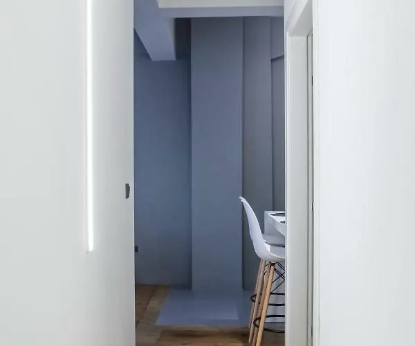 Apartment Center