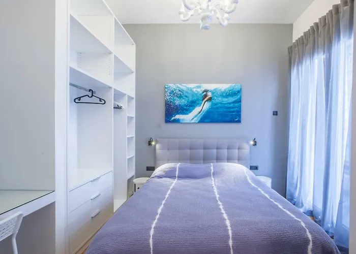 Center Apartment *